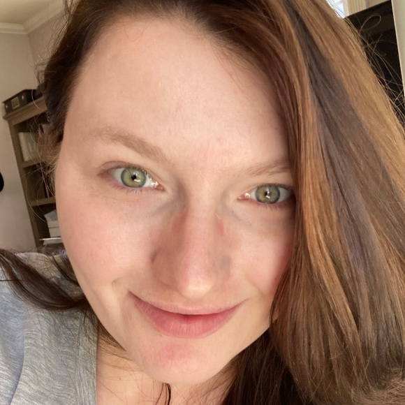 Meet your Posher, Gabby - Picture 1 of 1